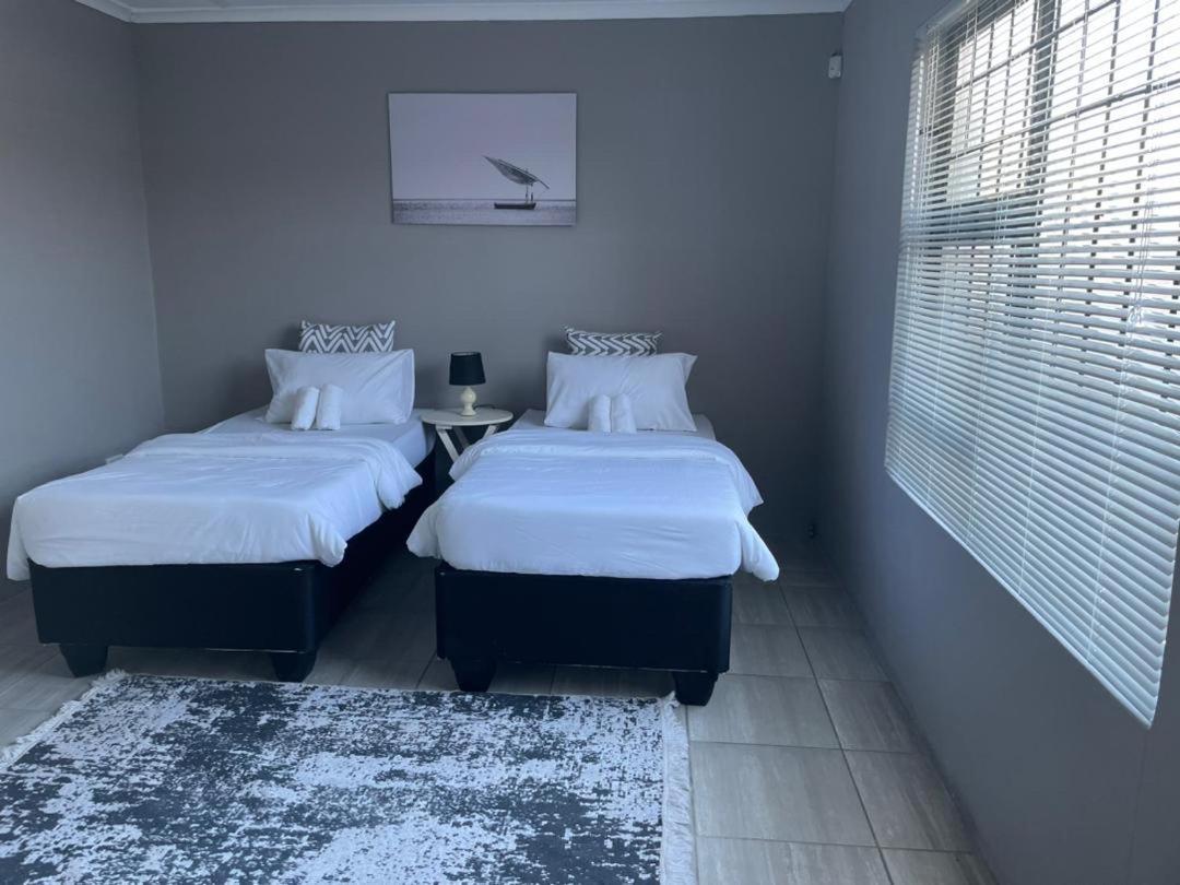 Otis Self Catering Daire Walvis Bay Dış mekan fotoğraf